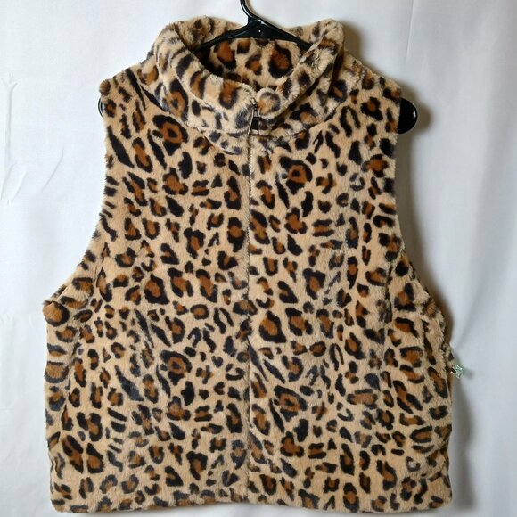 Leopard Faux Fur Vest by Do Everything in Love - Picture 6 of 9